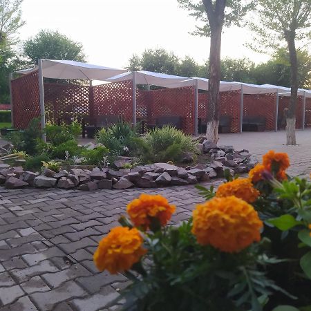 Hotel Victoria Kapchagay Dış mekan fotoğraf